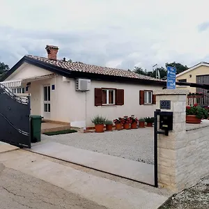 Countryside Doris Višnjan